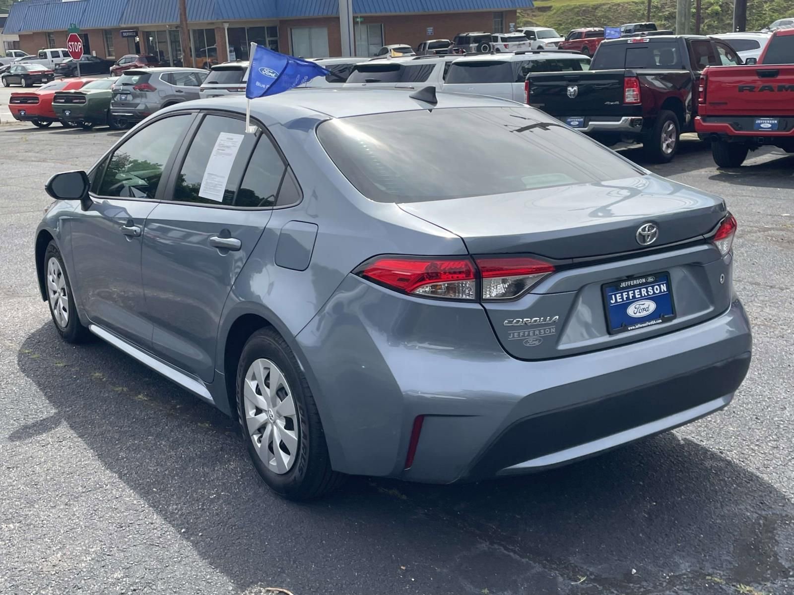 Used 2022 Toyota Corolla L FWD image 6