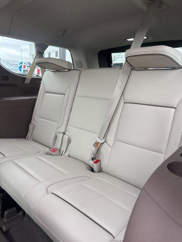 Used 2023 GMC Yukon XL Denali w/ Advanced Technology Package AWD/4WD image 8