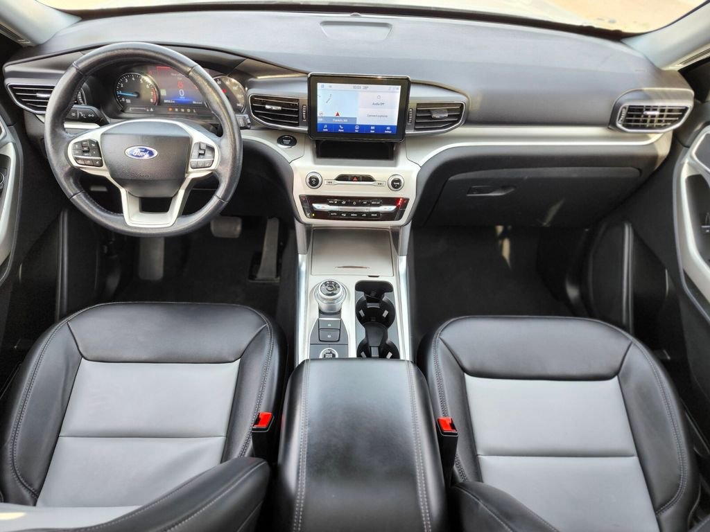 Certified 2022 Ford Explorer XLT w/ Equipment Group 202A image 12