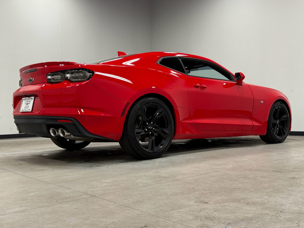 Used 2020 Chevrolet Camaro LT w/ RS Package image 8