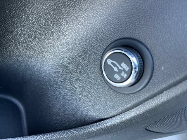 Used 2020 Chevrolet Blazer LT FWD image 26