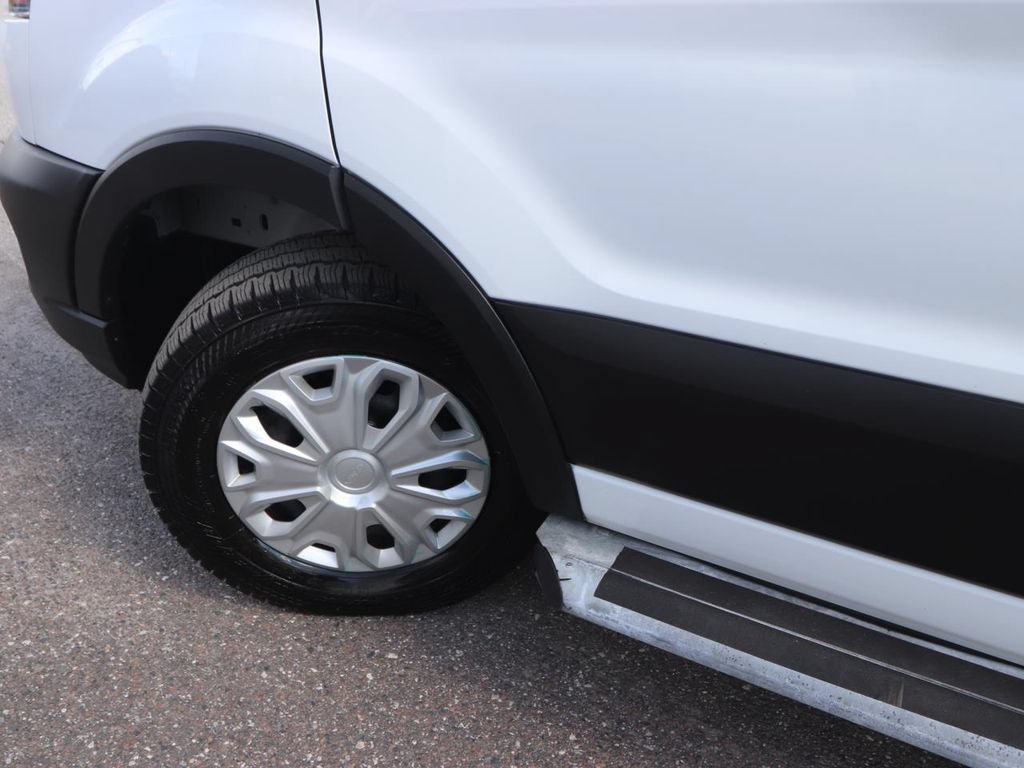 Certified 2025 Ford Transit 250 Low Roof w/ Exterior Upgrade Package RWD image 3