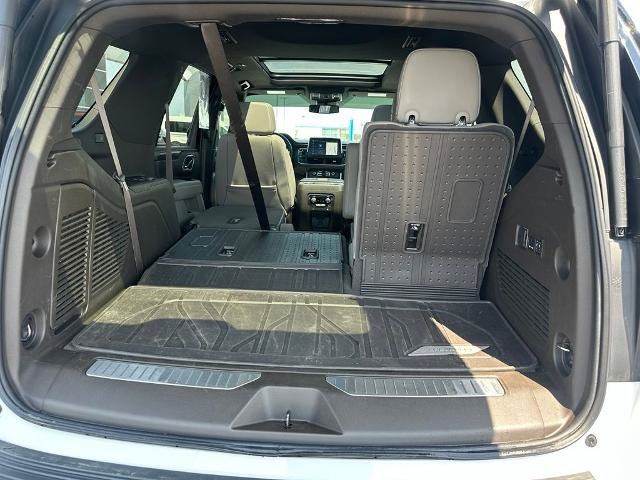 Used 2024 Chevrolet Tahoe Z71 w/ Luxury Package AWD/4WD image 24
