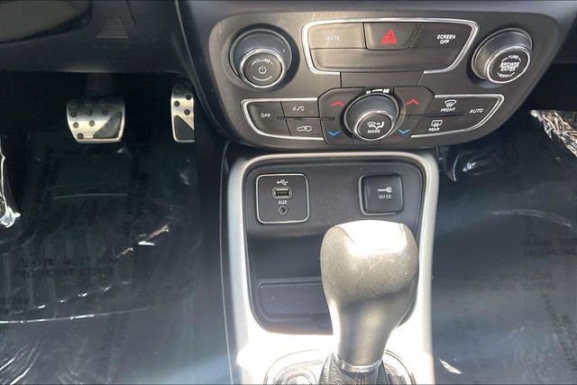 Used 2018 Jeep Compass Latitude w/ Popular Equipment Group FWD image 30