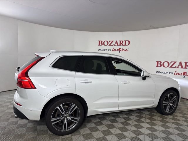 Used 2018 Volvo XC60 T6 Momentum w/ Advanced Package image 9