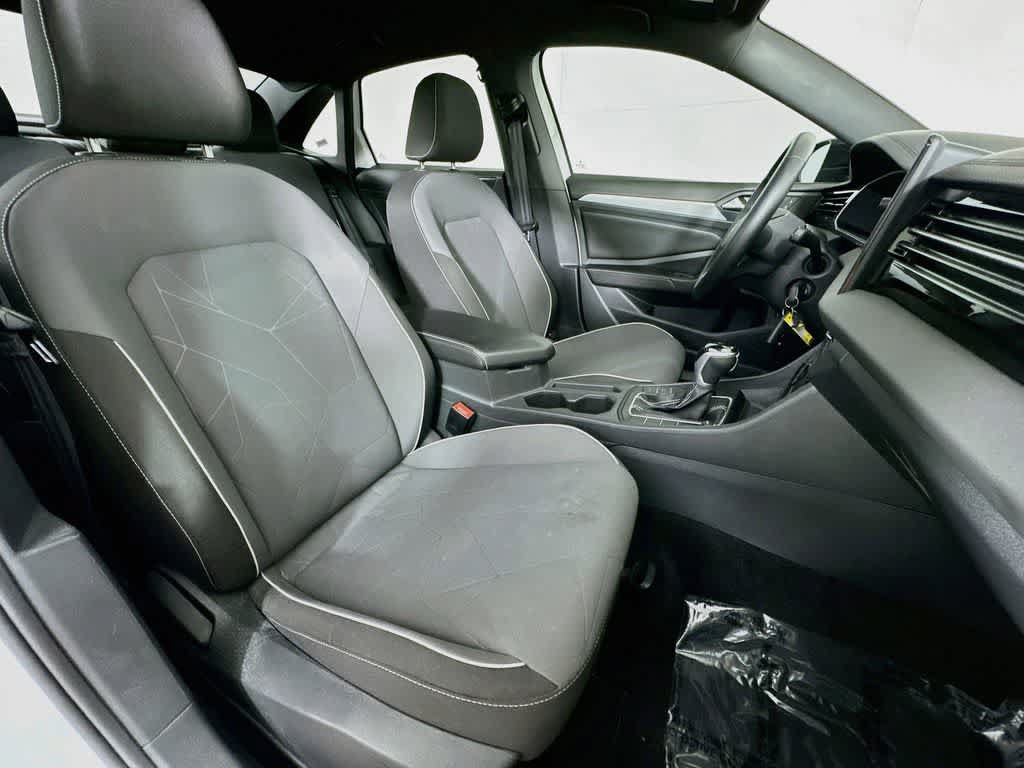 Used 2025 Volkswagen Jetta Sport FWD image 13