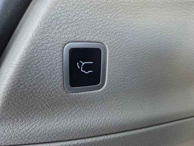 Used 2023 Chrysler Pacifica Touring-L FWD image 26