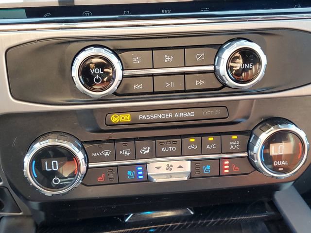 Certified 2022 Ford F350 Platinum AWD/4WD image 22