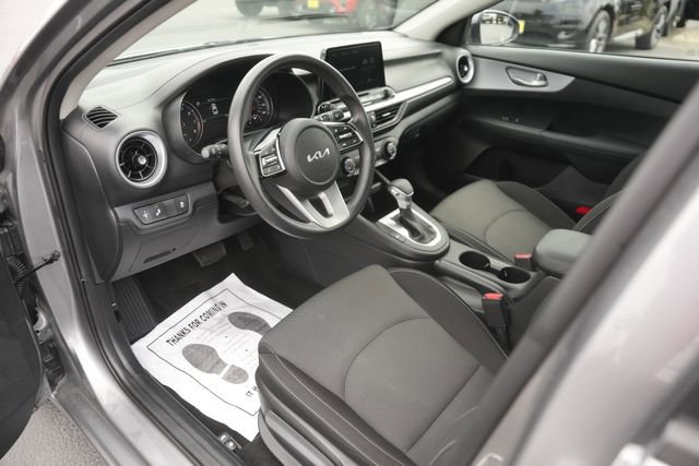 Used 2024 Kia Forte LXS w/ LXS Technology Package FWD image 8