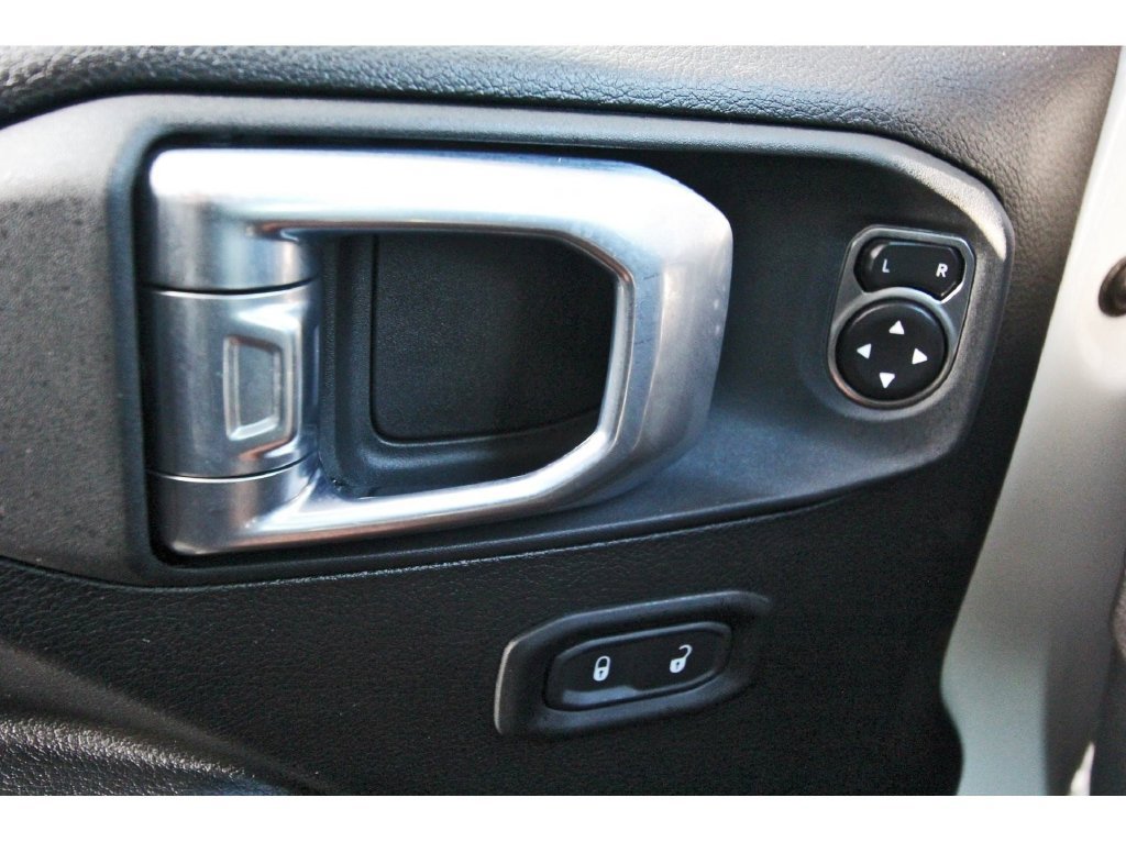 Used 2024 Jeep Gladiator Rubicon AWD/4WD image 22