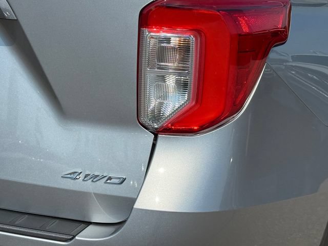 Certified 2023 Ford Explorer XLT w/ Equipment Group 202A AWD/4WD image 34