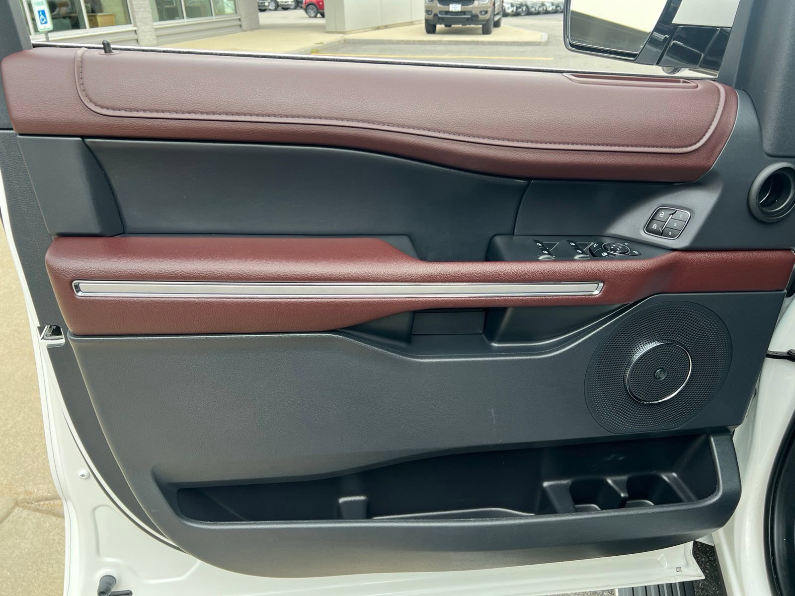 Certified 2024 Ford Expedition Limited AWD/4WD image 20