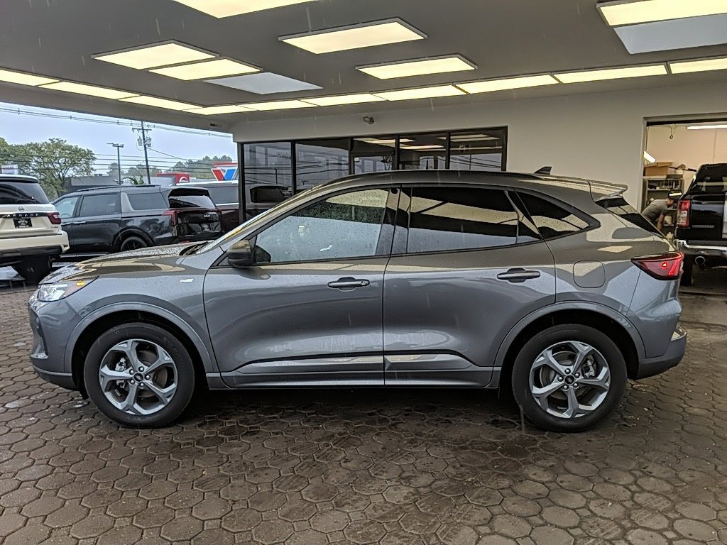 Certified 2023 Ford Escape ST-Line w/ Tech Pack #1 image 6