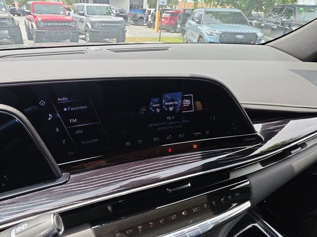 Used 2023 Cadillac Escalade ESV Sport AWD/4WD image 27