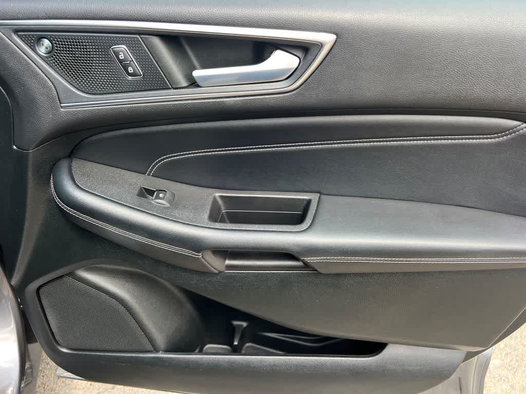 Certified 2022 Ford Edge Titanium AWD/4WD image 14