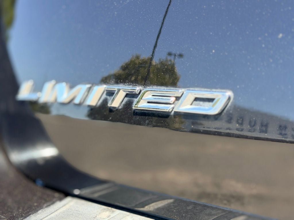 Certified 2021 Ford Explorer Limited AWD/4WD image 9