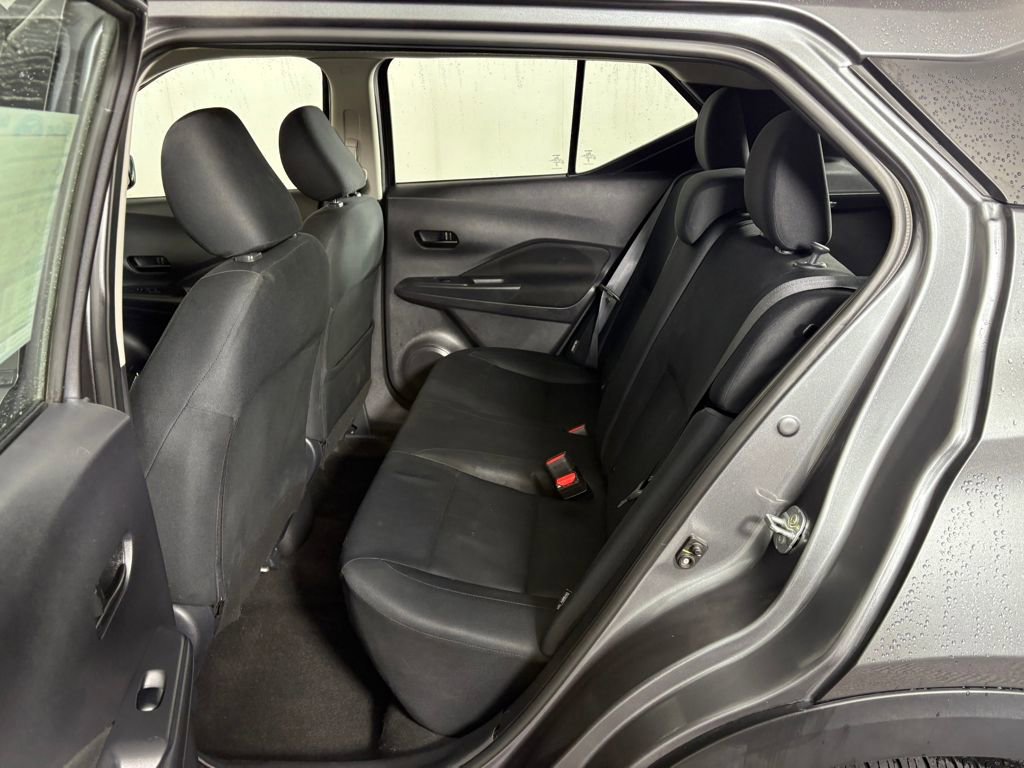 Used 2023 Nissan Kicks S image 28