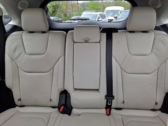 Certified 2018 Ford Edge Titanium w/ Equipment Group 301A AWD/4WD image 19