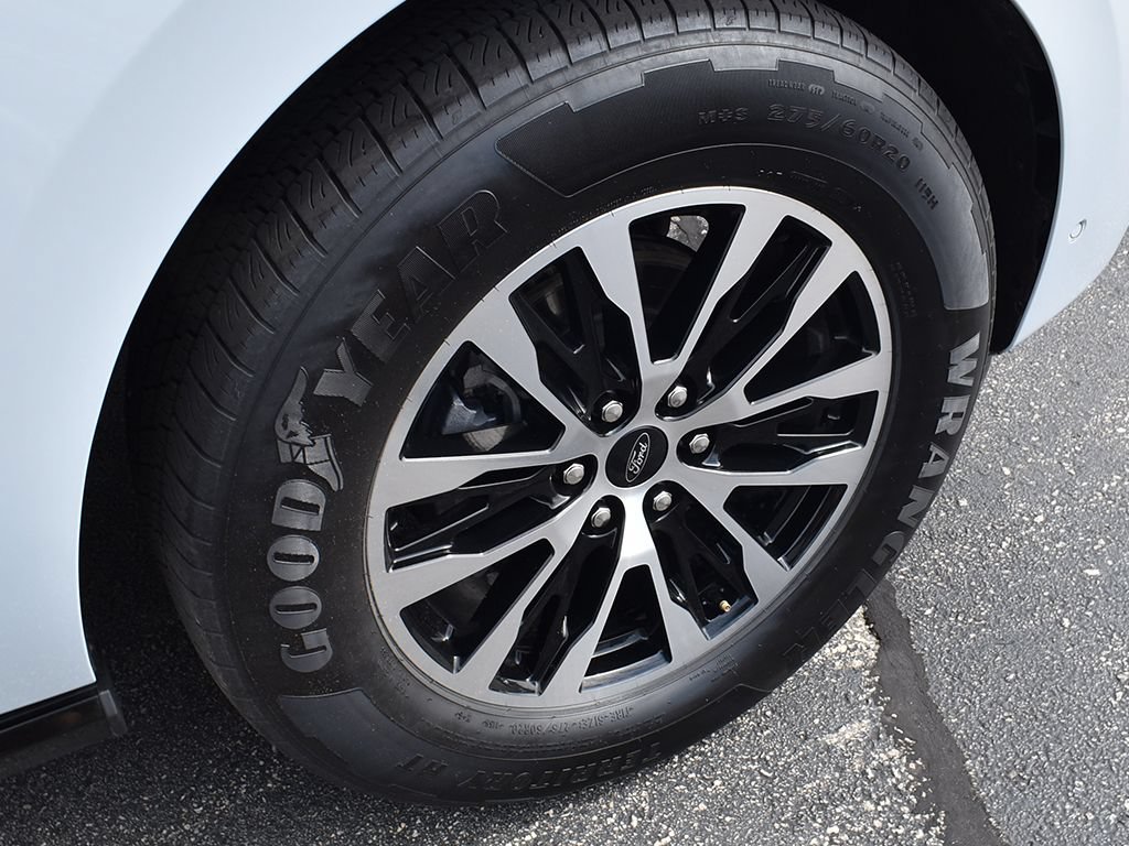 Certified 2025 Ford Expedition Max Platinum AWD/4WD image 12