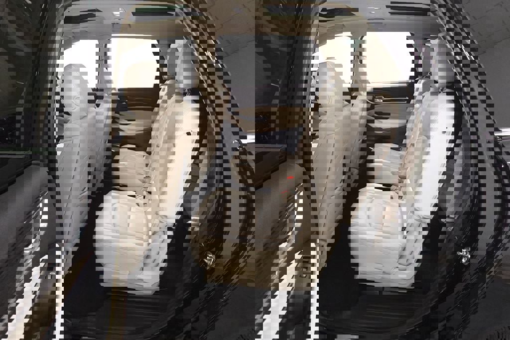 Used 2022 Buick Enclave Essence w/ Experience Buick Package image 24