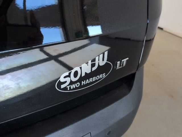 Used 2023 Chevrolet Traverse LT w/ LPO, Floor Liner Package image 38