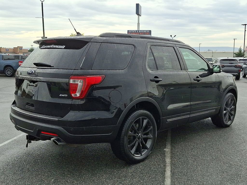 Certified 2018 Ford Explorer XLT w/ Equipment Group 202A AWD/4WD image 6