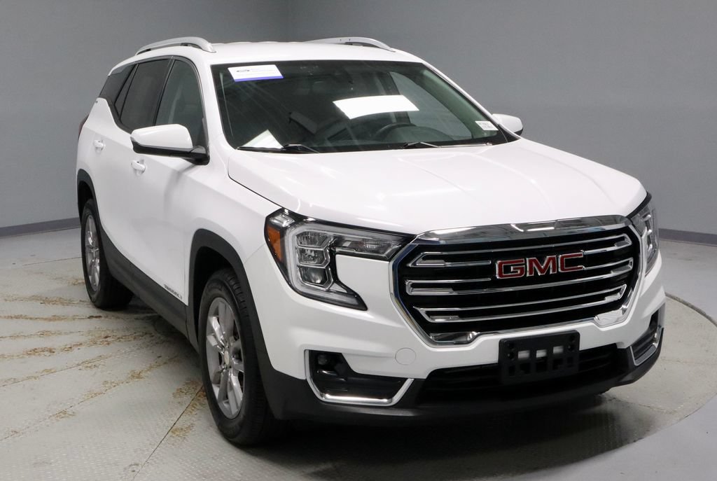 Used 2024 GMC Terrain SLT AWD/4WD image 1
