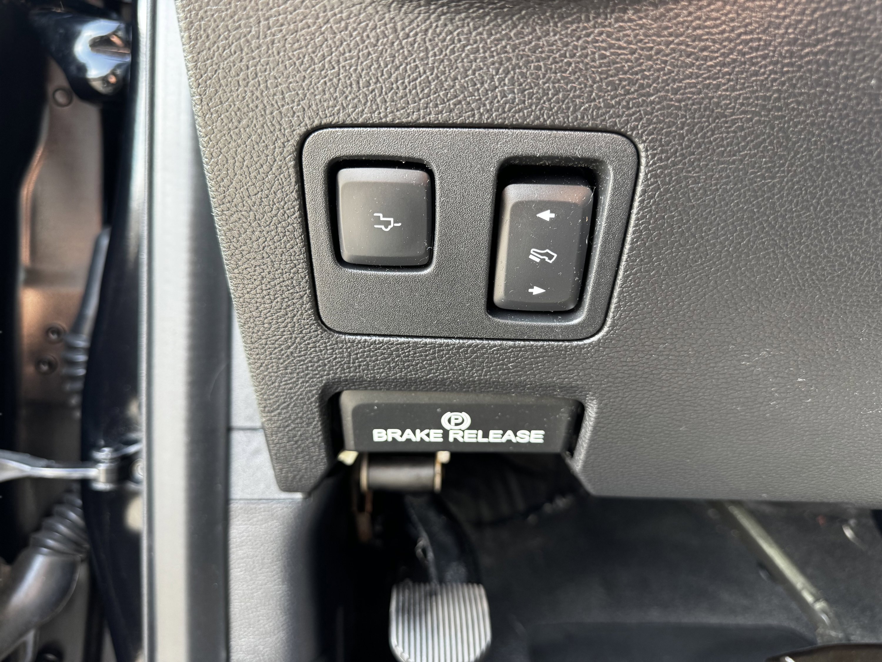 Certified 2021 Ford F250 Platinum w/ FX4 Off-Road Package image 15