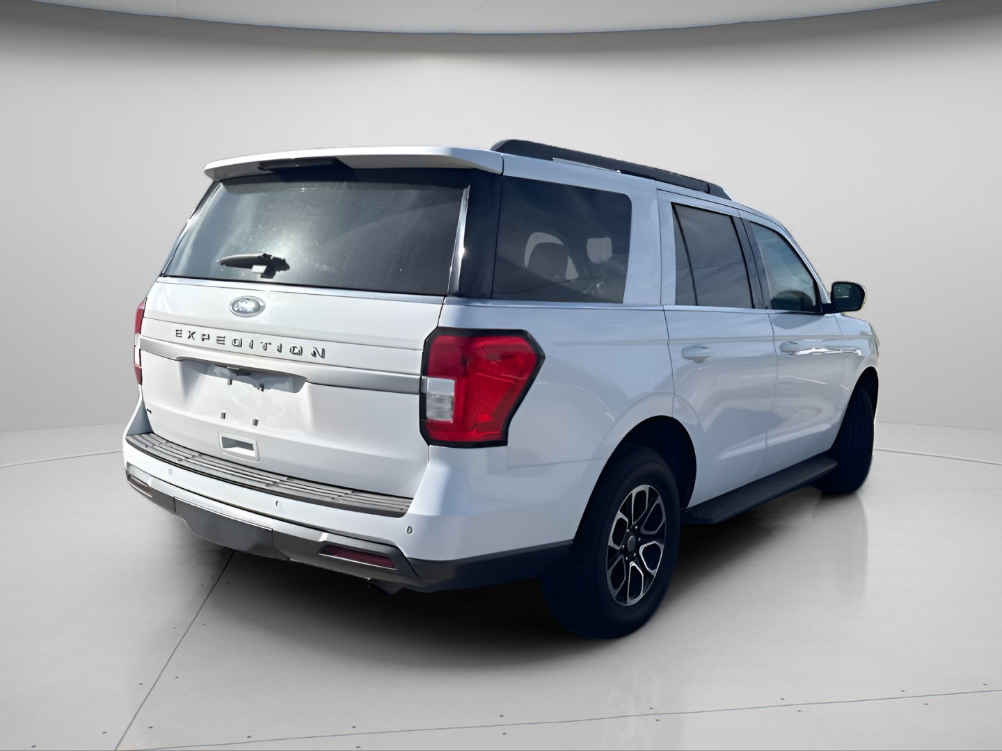Certified 2024 Ford Expedition XLT AWD/4WD image 6