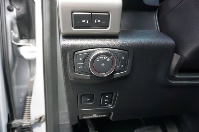 Certified 2019 Ford F450 Platinum w/ Platinum Ultimate Package AWD/4WD image 32