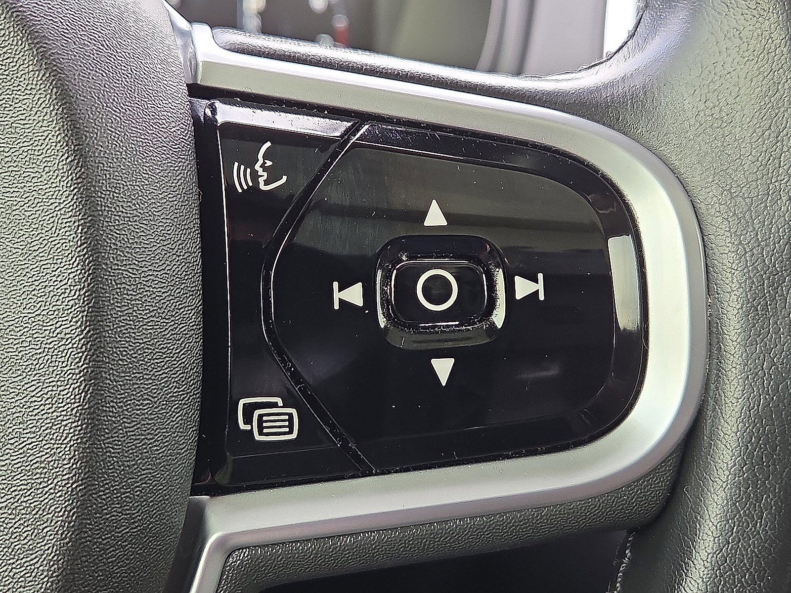 Used 2019 Volvo XC90 T6 Inscription w/ Protection Package Premier image 17