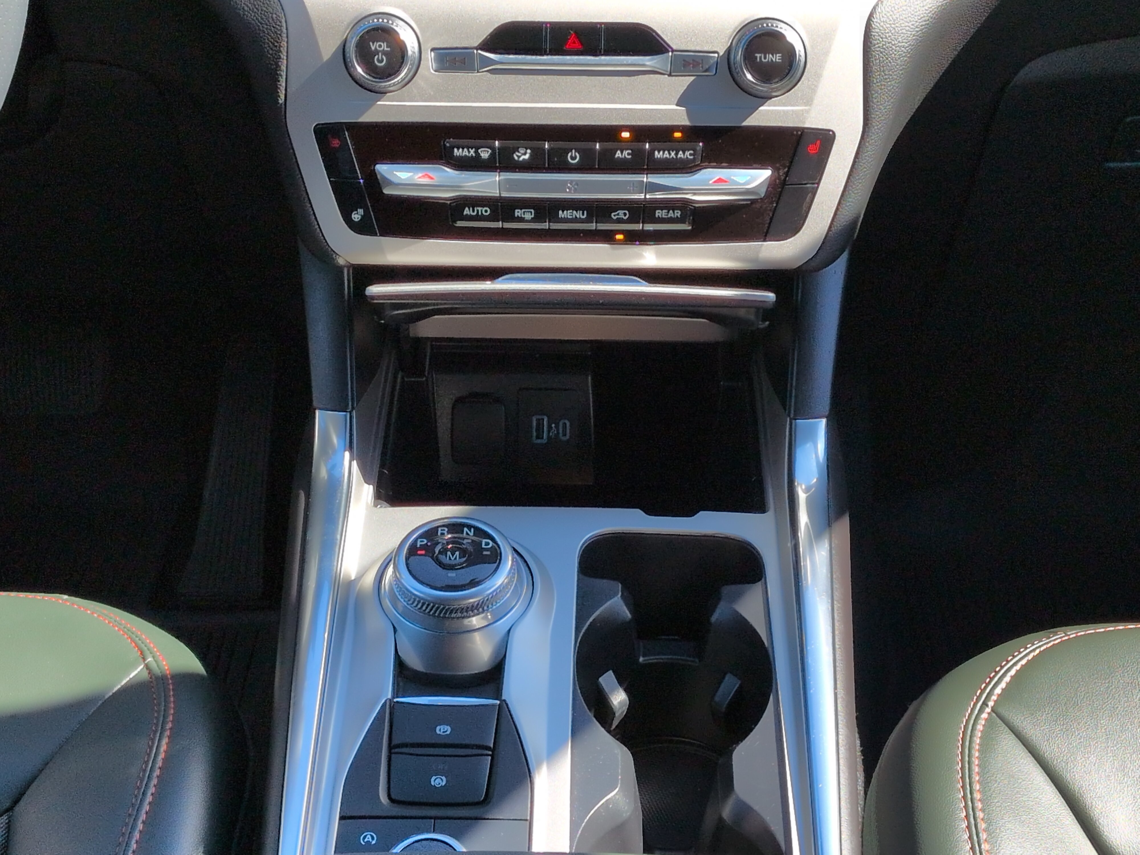 Certified 2024 Ford Explorer Timberline w/ Timberline Technology Package AWD/4WD image 17