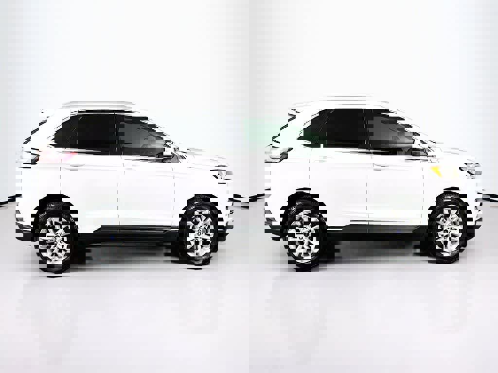 Certified 2020 Ford Edge SEL w/ Cold Weather Package image 6