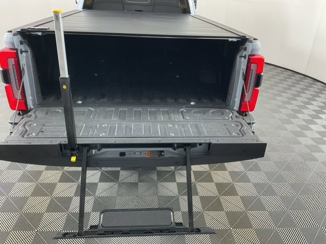 Certified 2024 Ford F450 Platinum w/ FX4 Off-Road Package image 9