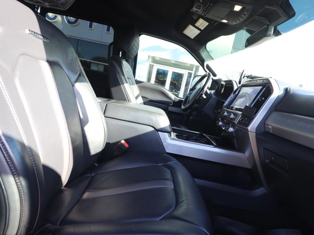 Certified 2022 Ford F450 Platinum w/ FX4 Off-Road Package image 16