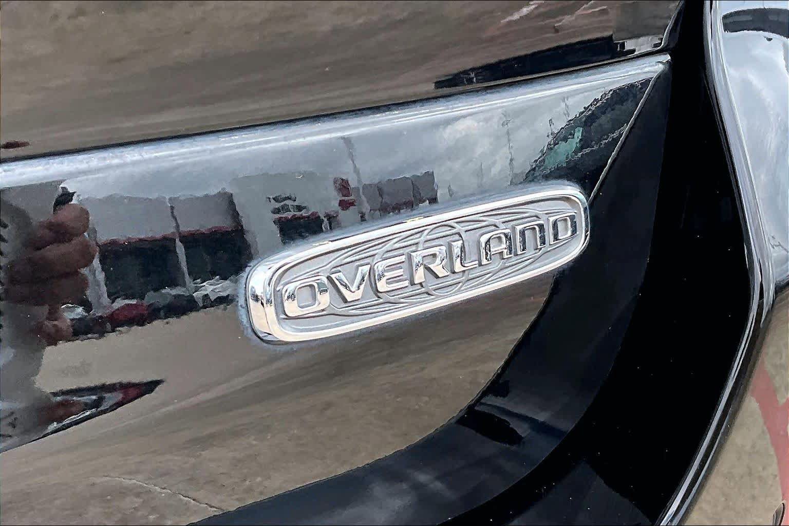 Used 2021 Jeep Grand Cherokee L Overland w/ Luxury Tech Group IV RWD image 18