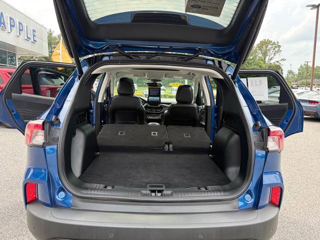 Certified 2022 Ford Escape SEL w/ SEL Stealth AWD Package image 40