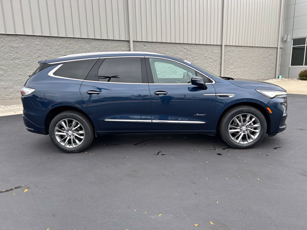 Used 2022 Buick Enclave Avenir w/ Trailering Package, 5000 lbs. AWD/4WD image 7