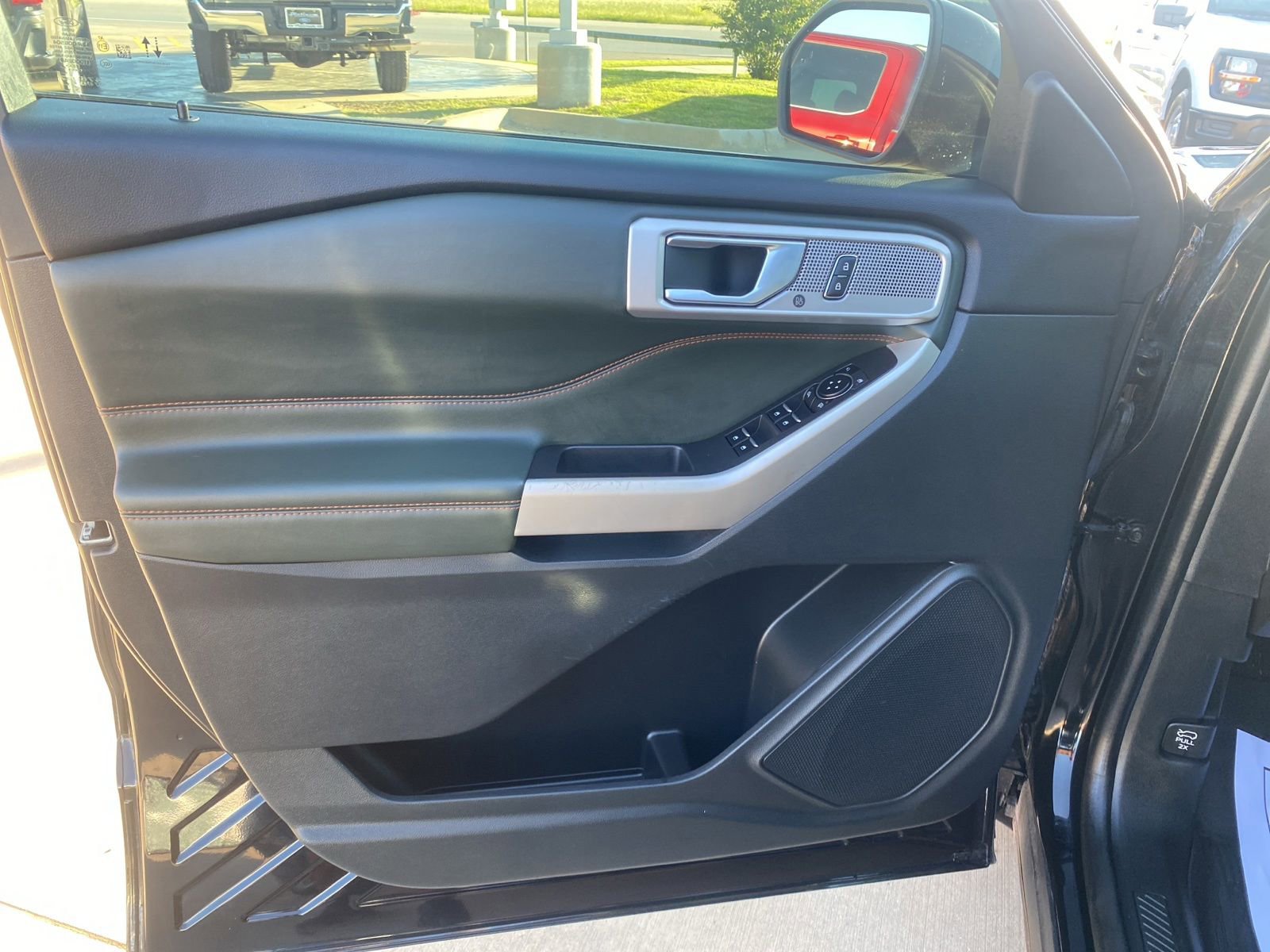 Certified 2022 Ford Explorer Timberline w/ Timberline Technology Package AWD/4WD image 15