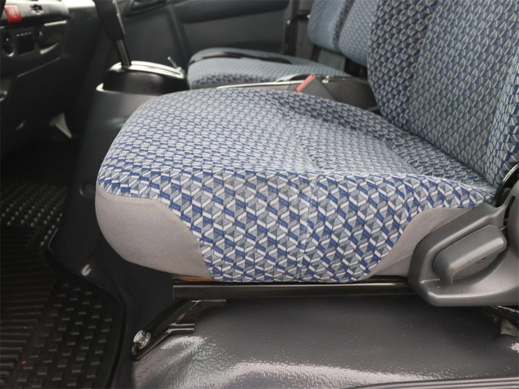 Used 2024 Isuzu NPR image 16