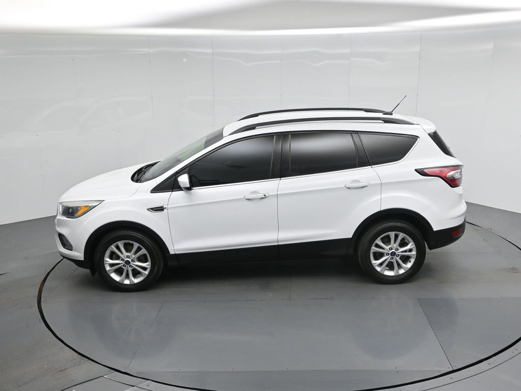 Certified 2018 Ford Escape SE FWD image 43
