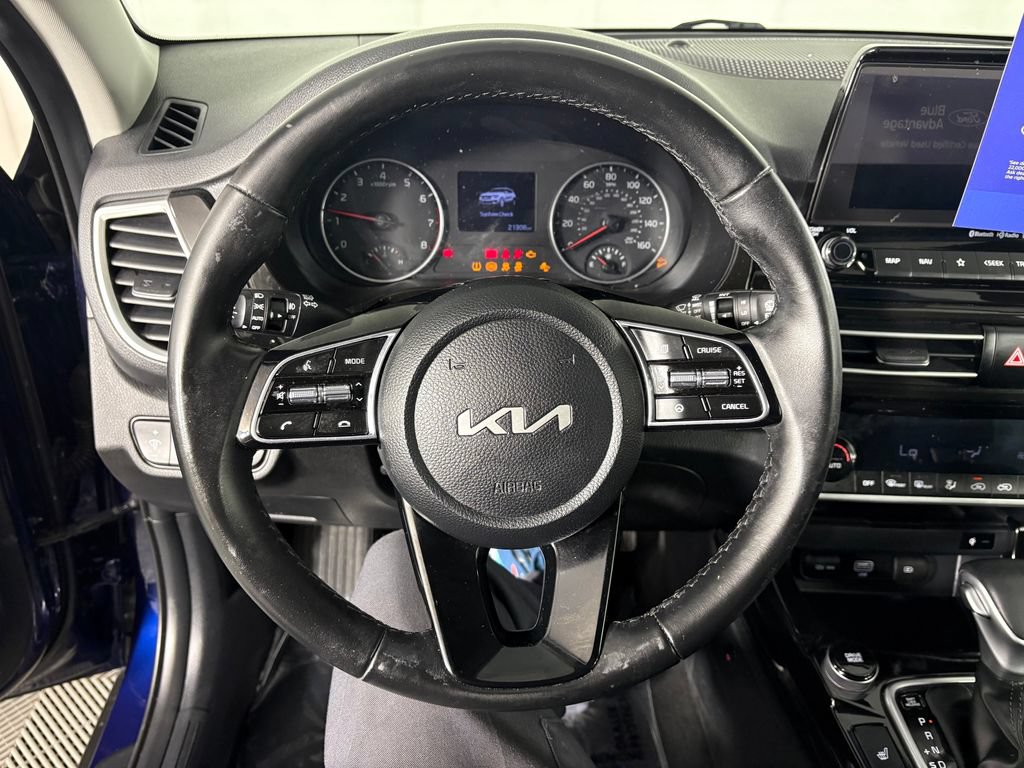 Used 2023 Kia Seltos EX AWD/4WD image 16