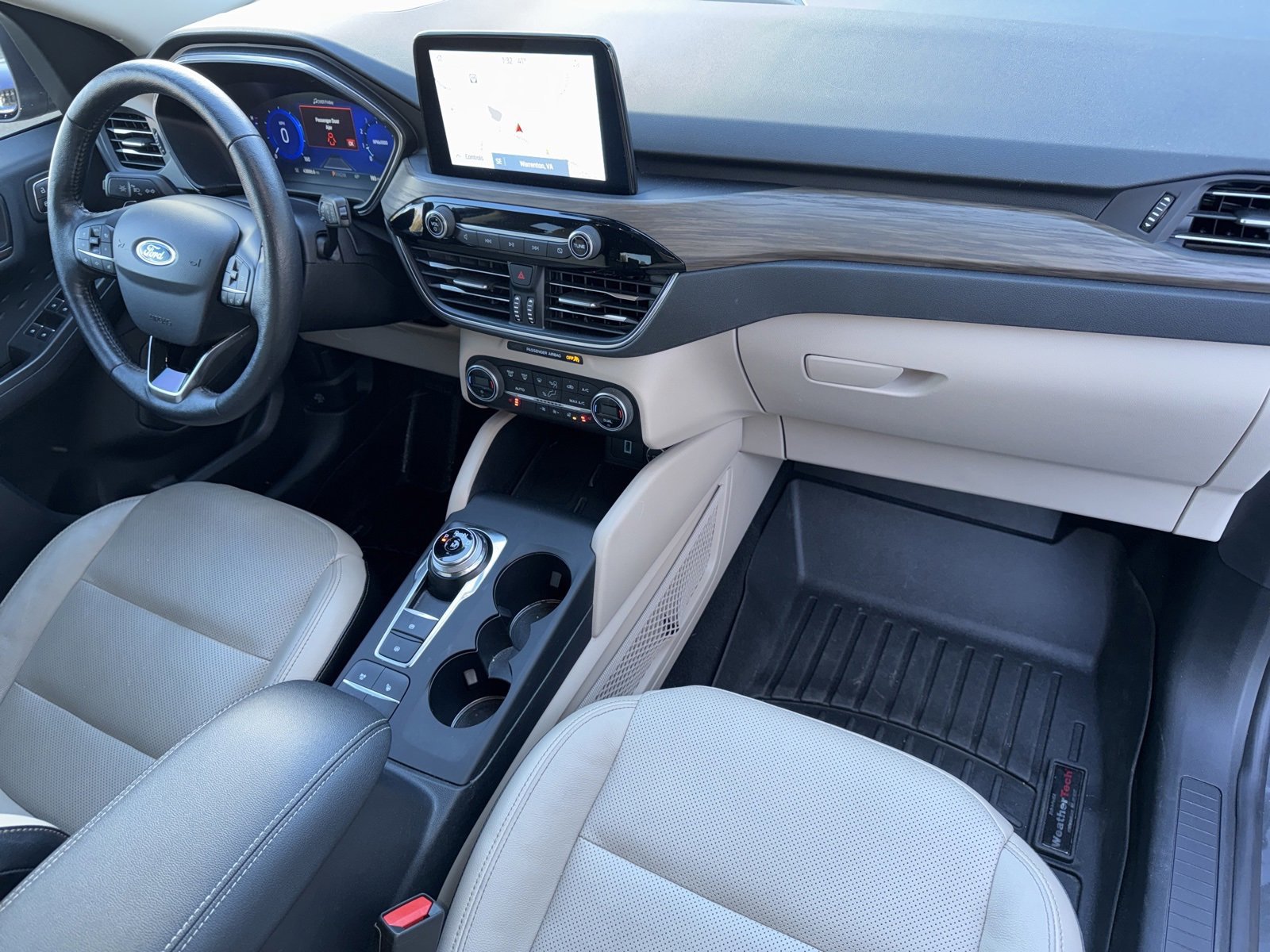 Certified 2020 Ford Escape Titanium w/ Titanium Premium Package 2.0 image 39