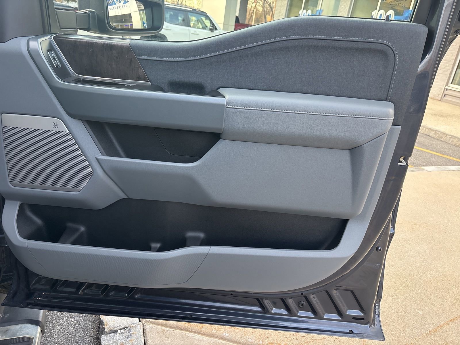 Certified 2022 Ford F150 Lariat w/ Equipment Group 502A High image 48