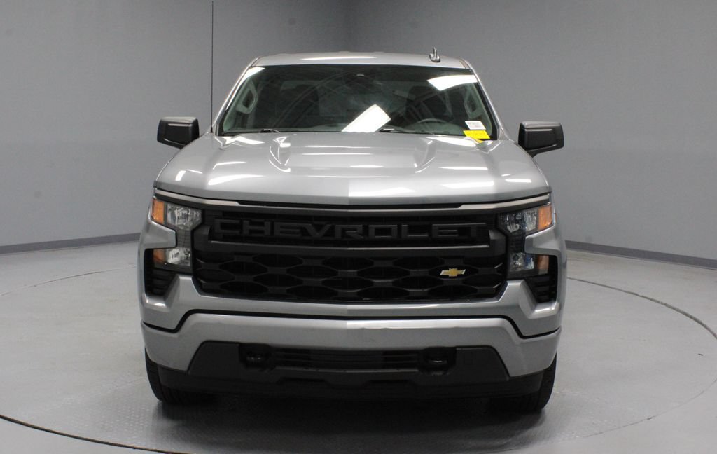Used 2023 Chevrolet Silverado 1500 Custom AWD/4WD image 3