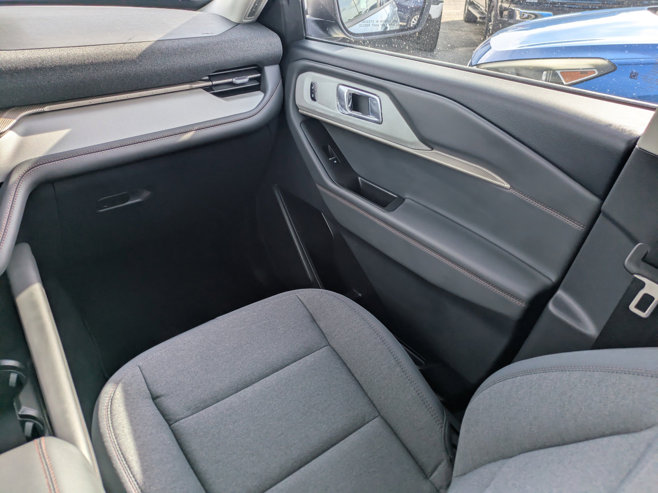 Certified 2025 Ford Explorer Active RWD image 22