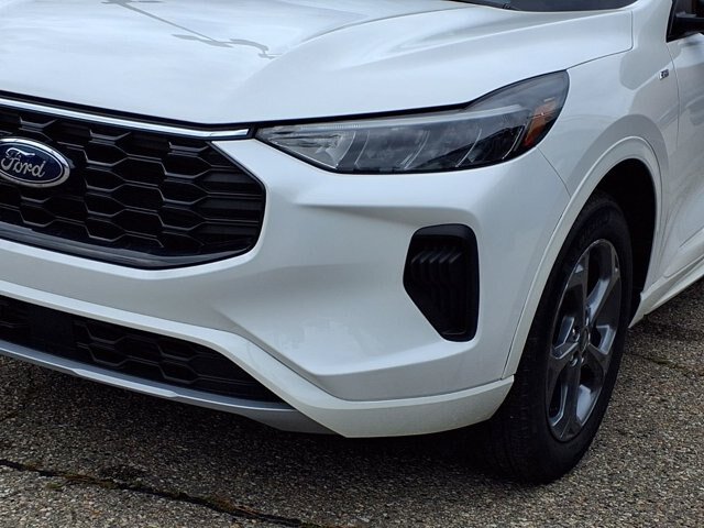 Certified 2024 Ford Escape ST-Line w/ Tech Pack #1 AWD/4WD image 27