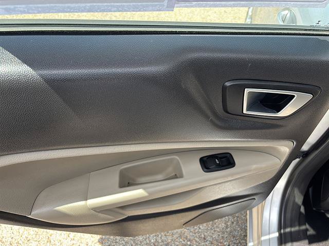 Certified 2017 Ford Fiesta Titanium FWD image 17