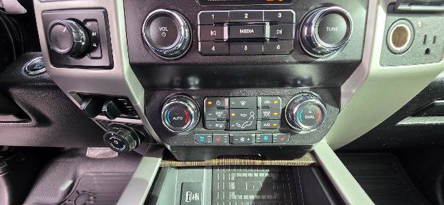 Certified 2021 Ford F350 Lariat w/ Tremor Off-Road Package AWD/4WD image 13