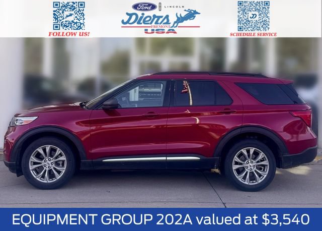 Certified 2023 Ford Explorer XLT w/ Equipment Group 202A AWD/4WD image 1
